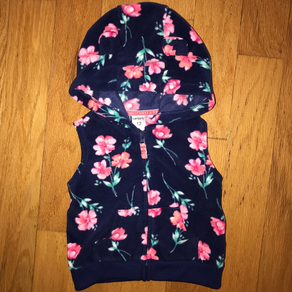Warm fleece Vest from Carter’s 💕❄️🍭🌤